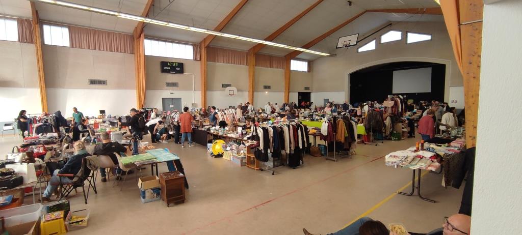 VIDE GRENIER CEB 15 novembre 2026
